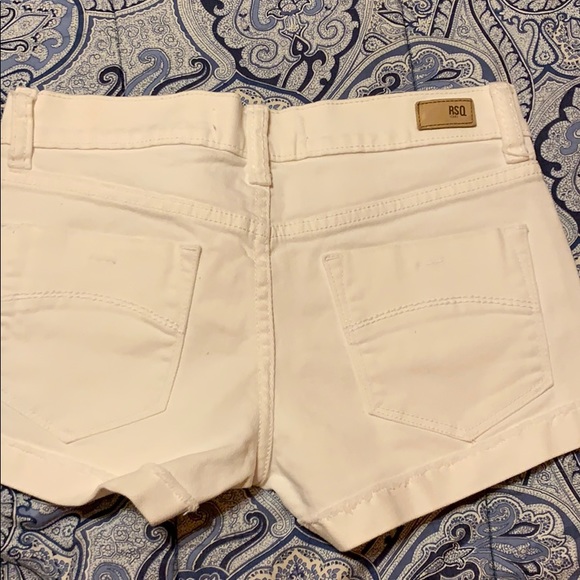 White shorts - Picture 2 of 2